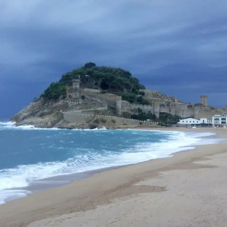 Vidabrava, Tossa Medievo, A 150 M De La Playa *